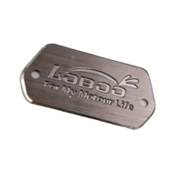 Étiquette personnalisée en métal de mode en Chine, étiquette gravée avec logo de marque, plaque signalétique en aluminium anodisé