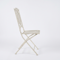 Sièges de patio en fer robustes avec revêtement en poudre résistant aux intempéries et cadre pliable pour l'organisation d'événements et de fêtes de luxe