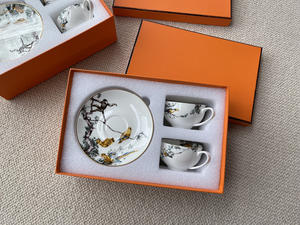 Juego de Platos de Porcelana de Lujo Nórdico para Restaurante, Personalizable en Blanco y Azul, con Caja de Regalo - Product Image 4