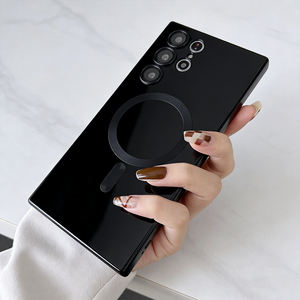 <span class=keywords><strong>Coque</strong></span> magnétique en silicone souple, personnalisée pour Super+Matte, embossée, antichoc, luxe, nouvelle, avec charge sans fil - Product Image 3