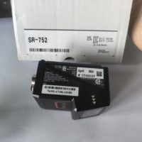 Nouveau PLC de contrôle programmable industriel original Sr-752 Ethernet 2D Code longue portée Type 1D/2D IP65 PoE 752