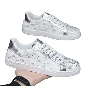 2024 hommes chaussures Waling Style chaussures couleur noire tissu à paillettes matériau supérieur mode Style chaussures habillées en plein air blanc