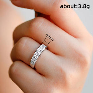 Anillo de Diamantes F1611 en Oro Blanco para Mujer, Corte Brillante Redondo, Color G Natural, con Piedras Laterales - Product Image 5