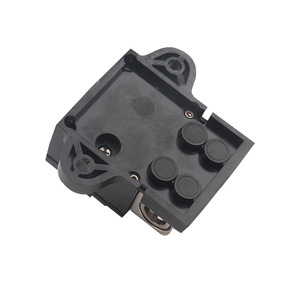 Disjoncteur automobile 200 ampères avec couvercle et vis pour usage automobile et maritime - Product Image 4
