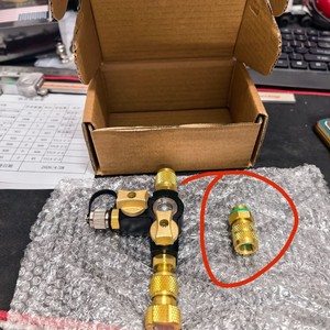 Outil de démontage de vannes Wansheng Visual, 1/4 et 5/16 pouces, 2 en 1, double vanne avec jauge de niveau, compatible avec les systèmes HVAC. - Product Image 3