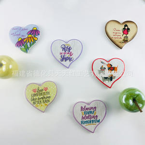 Imán de nevera de cerámica con forma irregular TTH001, con diseño creativo para decoración de cocina. - Product Image 4