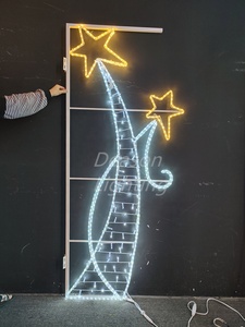 <strong>Lighted</strong> Lamp <strong>Post</strong> Outdoor Christmas Decorations - Product Image 5