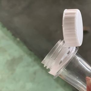 Tapa abierta <span class=keywords><strong>Restricciones</strong></span> de plástico de la UE Máquina cortadora automática de tapas de botellas Tapa de tapa atada conectada con contenedores de botellas - Product Image 4