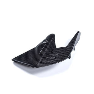 Protection de chaîne en fibre de carbone pour Ducati Panigale V4 / V4S / V4R 2025 - Product Image 6