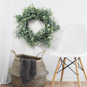 زينة للمنزل زينة عيد الميلاد ورقة صنوبر الأرز الثلجية مع خرز صنوبر والتوت إكليل عيد الميلاد - Product Image 3