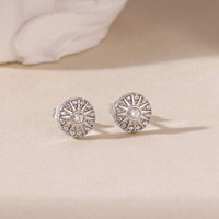 Anting-anting stud mode MYNECK Cute Jewelry berlapis emas 18k PVD, baja tahan karat anti-korosi, desain bunga kelopak lingkaran abadi dengan zircon.