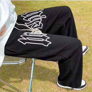 Nuovi <span class=keywords><strong>pantaloni</strong></span> <span class=keywords><strong>bianchi</strong></span> di lusso di moda di strada Waffle <span class=keywords><strong>in</strong></span> <span class=keywords><strong>maglia</strong></span> schiumante <span class=keywords><strong>pantaloni</strong></span> sportivi dritti Waffle <span class=keywords><strong>pantaloni</strong></span> Casual da esterno uomo - Product Image 5