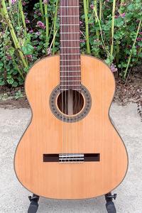 Video Demo per il marchio professionale Aiersi fatto a mano 39 pollici in cedro massiccio Top corpo in palissandro <span class=keywords><strong>Vintage</strong></span> chitarra classica - Product Image 4