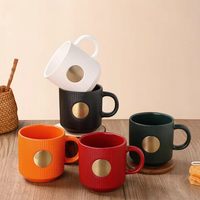 Tasse en céramique rétro de style européen Xingbafeng, avec plaque en bronze, personnalisable avec logo, idéale comme tasse à eau ou à café, cadeau parfait.