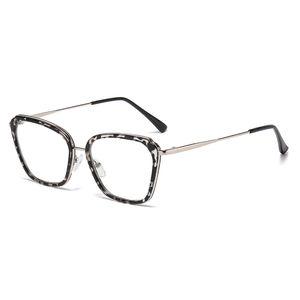 Lunettes photochromiques anti-lumière bleue à monture carrée tendance, monture de lunettes tendance pour l'<span class=keywords><strong>Europe</strong></span> et l'Amérique, pour hommes et femmes - Product Image 4