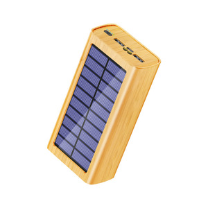 Batterie externe solaire 30000 mAh à motif bois avec double lampe pour recharge extérieure - Product Image 4