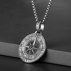 Kalung Liontin Kompas Ramah Lingkungan untuk Pria Gaya Eropa Amerika Perhiasan Pesta Modis dengan Rantai Bambu - Product Image 1