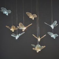 Bonne qualité diverses formes décoration fête mariage lustre suspendu acrylique LED suspension