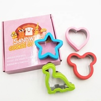 Pemotong Sandwich Logam Berkualitas Tinggi untuk Anak-Anak Bentuk Hati Bintang Dinosaurus Tikus Set Cetakan Sandwich 4pc