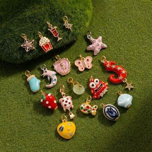 Set di Ciondoli Smaltati a Forma di Animale, Personalizzabili in Piccoli Lotti per Kit Fai-da-te di Gioielli, Collane <span class=keywords><strong>e</strong></span> Braccialetti, con Design Carino di Fiori, Stelle <span class=keywords><strong>e</strong></span> Tartarughe - Product Image 1