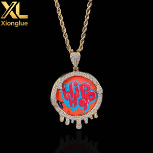 Collar de Latón Chapado en Oro Personalizado con Colgante de Marco de Fotos en Forma de Gota de Agua, Regalo de Joyería Personalizada para Hombres y Mujeres - Product Image 6
