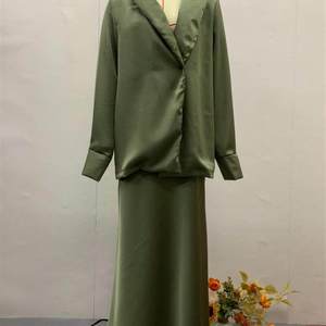 Ensemble deux pièces jupe longue en satin polyester décontracté pour l'été 2024, style Moyen-Orient - Product Image 6