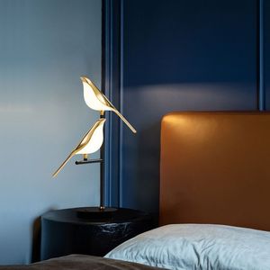 Lampe de table LED PM en acrylique, design nordique en forme de pie, pour lecture, bureau, chevet, hôtel, lampe de sol créative - Product Image 4