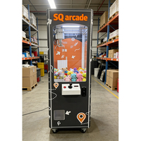 Machine à griffes mini à monnayeur, marque Prize Arcade Toys, pour événements de mariage, location et événements attrayants, avec jouets en peluche et des prix