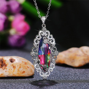 Collana con Ciondolo Sfumato in Stile Naturale per Donne, Elegante Gioiello da Sera alla Moda - Product Image 5