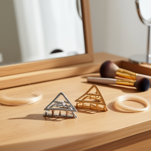 Fermaglio per capelli triangolare Z da 4,5 cm in lega, accessorio minimalista per lo styling dei capelli, per uso quotidiano da donna, durevole - Product Image 3