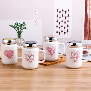 Керамическая дорожная кружка для чая, кофе на День святого Валентина с зеркальной винтовой крышкой и ручкой