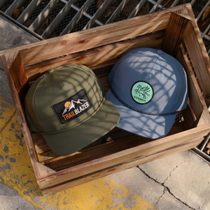 Gorra de Golf de 5 Paneles con Cierre a Presión, Personalizada con Logotipo Tejido en Cuerda, de Nailon, Sin Estructura, de Alta Calidad - Product Image 1