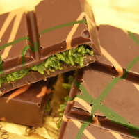Vente en gros de boîtes cadeaux personnalisables avec des bonbons pour les acheteurs mondiaux et l'image de marque de l'entreprise