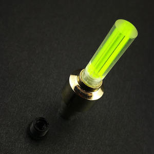 YOUME 2 pièces Valve <span class=keywords><strong>de</strong></span> <span class=keywords><strong>pneu</strong></span> <span class=keywords><strong>de</strong></span> vélo lumières LED clignotant roue <span class=keywords><strong>de</strong></span> vélo rayons accessoires avec batterie pour voiture moto - Product Image 3