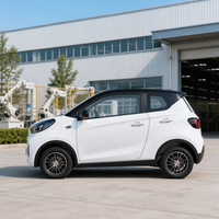 Voiture électrique compacte 4 places pour trajets urbains et courts parcours