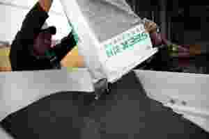 Il miglioramento del fertilizzante organico del suolo riduce il deflusso chimico nel fertilizzante organico della pianta del terreno agricolo Biochar per l'agricoltura biologica - Product Image 5