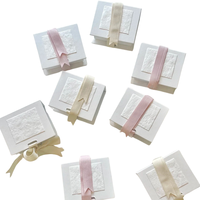 Boîte à bijoux personnalisée de haute qualité de style livre pour mariage Saint-Valentin-Emballage en ruban de qualité pour gaufrage étanche