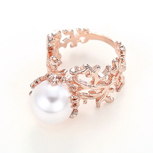 Bague Vintage en Faux Perles et Branches de Corail Creuses pour Femme, Bijou de Doigt Indice Orné de Créateur - Product Image 4