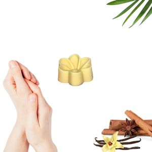 Barra de Loción Hidratante Deluxe con Forma de Flor de Vainilla y Naranja, Barra Corporal Vegana con Manteca de Karité, Humectante Natural de 1.0 oz Para Todo Tipo de Piel - Product Image 3