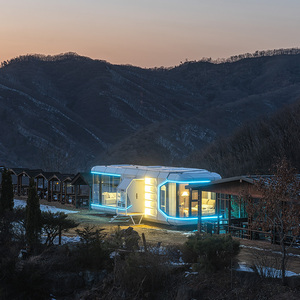 <span class=keywords><strong>Casa</strong></span> Cápsula Tipo Castillo de Dos Pisos, Unidad Prefabricada con Estructura de Acero, Diseño de Lujo con Sala, Cocina y Baño para Negocios de Resorts o <span class=keywords><strong>Airbnb</strong></span> - Product Image 3