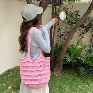 Sac à bandoulière en dentelle crochetée pour femmes, sac fourre-tout léger en coton ajouré pour la plage, les vacances d'été, nouvelle tendance - Product Image 1