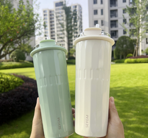 500Ml Dubbelwandige Vacuümlekvrije Roestvrijstalen Reiswaterfles Koffiebekers Met Rieten Beker Voor Commerciële Geschenken - Product Image 2