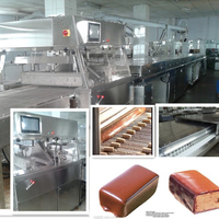 Machine à couvrir le chocolat, par-dessus, ligne de fabrication, avec tunnels de refroidissement personnalisés, manteau de bonbons