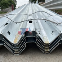 Barandilla de Seguridad para Carreteras de Acero Galvanizado en Forma de W, Alta Resistencia, Personalizable con Recubrimiento en Polvo para Seguridad Vial