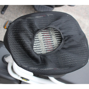 Funda para Asiento Delantero de Vehículo Eléctrico, Transpirable, de Seda de Hielo, en Negro, Gris y Caqui 0711 - Product Image 4
