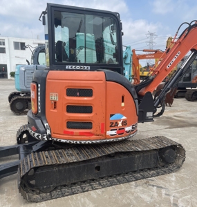 Excavadora Usada Hitachi ZX65 Original Japonesa de 6.5 Toneladas - Product Image 6