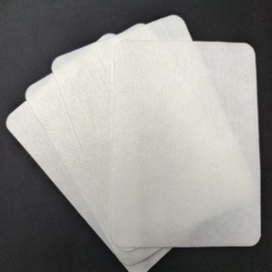 Patchs transfrontaliers antidouleur rafraîchissants pour les douleurs lombaires, articulaires du genou et des épaules ; ajustement doux et confortable, disponibles - Product Image 1