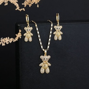 Ensemble de boucles d'oreilles et de colliers pour femmes et hommes en alliage de cuivre plaqué or 18 carats avec zircon, design hibou, pour mariage et fête - Product Image 6