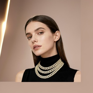 ชุดสร้อยคอแบบคิวบัน พังก์ โซ่ใหญ่ สีทอง สำหรับผู้ชายและผู้หญิง สไตล์ฮิปฮอป สตรีทแฟชั่น จี้ห้อยคอ ทันสมัย แฟชั่นลิจิง - Product Image 1