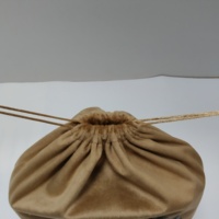 Sac de rangement en velours doux de luxe avec cordon de serrage, logo imprimé personnalisé, pochette cadeau réutilisable pour vêtements de voyage, emballage de sous-vêtements